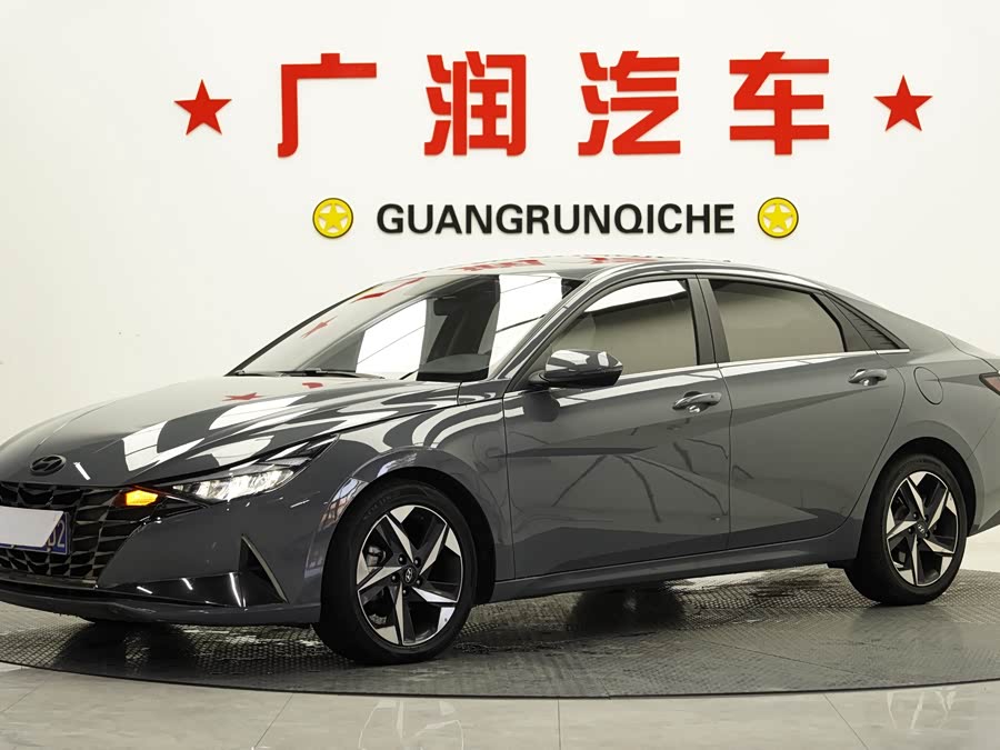 Hyundai Elantra 2022 1.5L CVT LUX Premium Edition