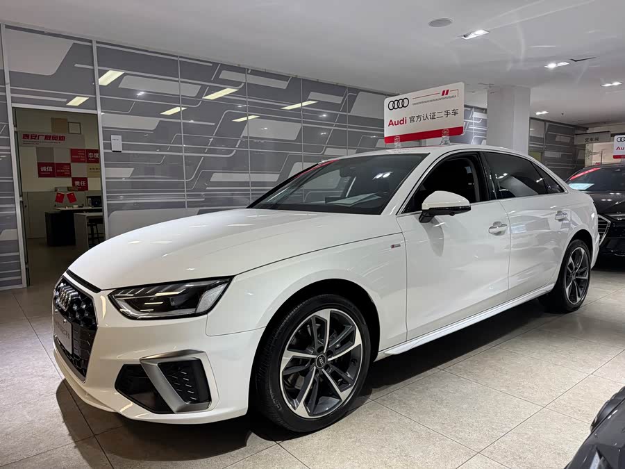 Audi A4L 2022 40 TFSI Fashion Dynamic Edition