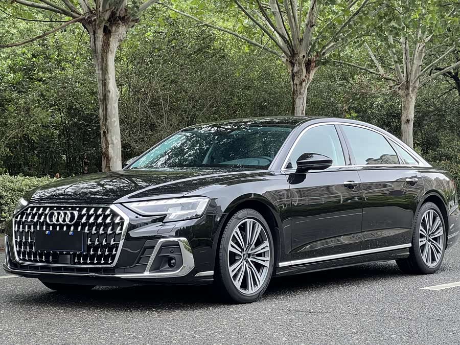 2024 Audi A8 A8L 45 TFSI quattro Luxury