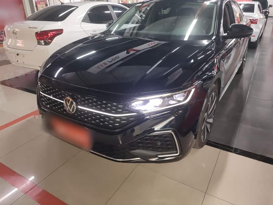 2022 Volkswagen Passat 330TSI Starry Sky Luxury Edition