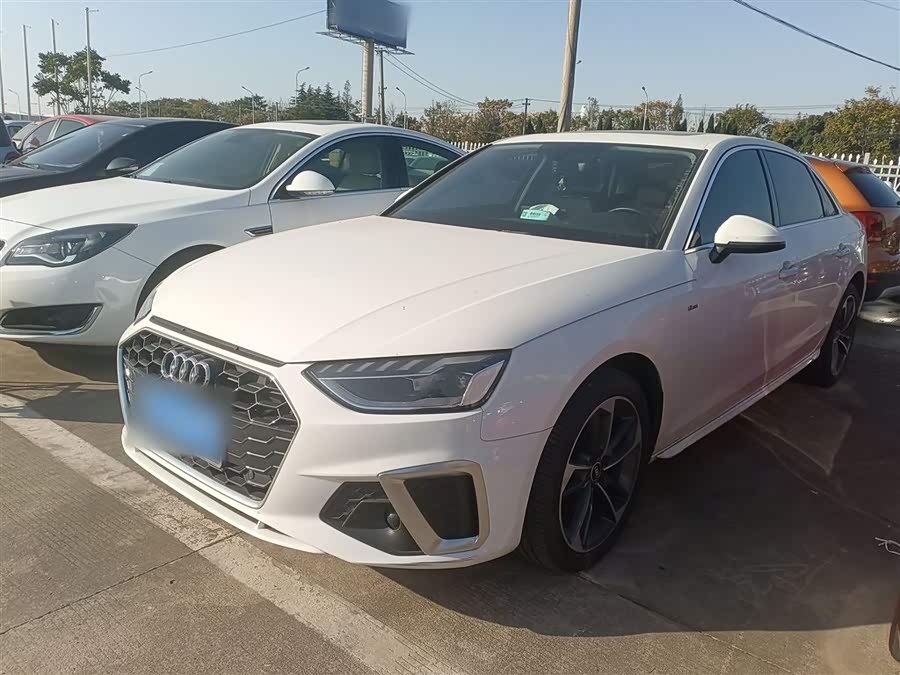 Audi A4L 2022 40 TFSI Fashion Dynamic Edition