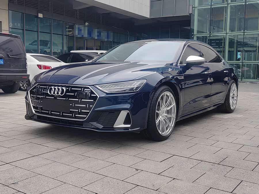Audi A7L 2024 45 TFSI quattro S-line Shadow Warrior Edition