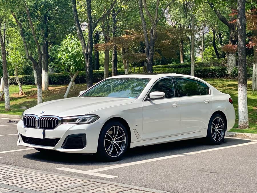 2022 BMW 5 Series 525Li M Sport Package