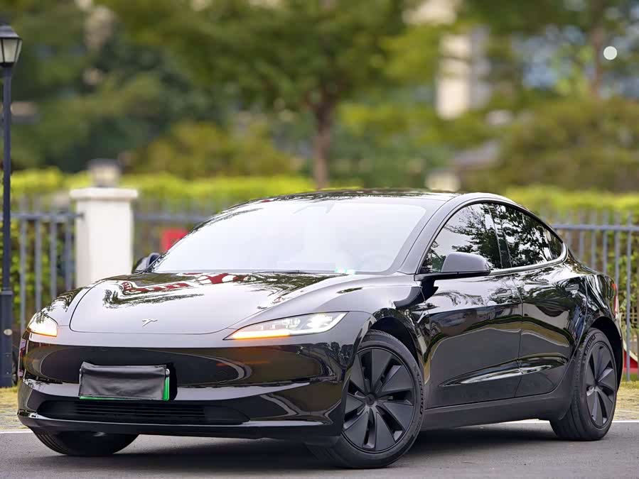 Model 3 2023 Rear-Wheel Drive