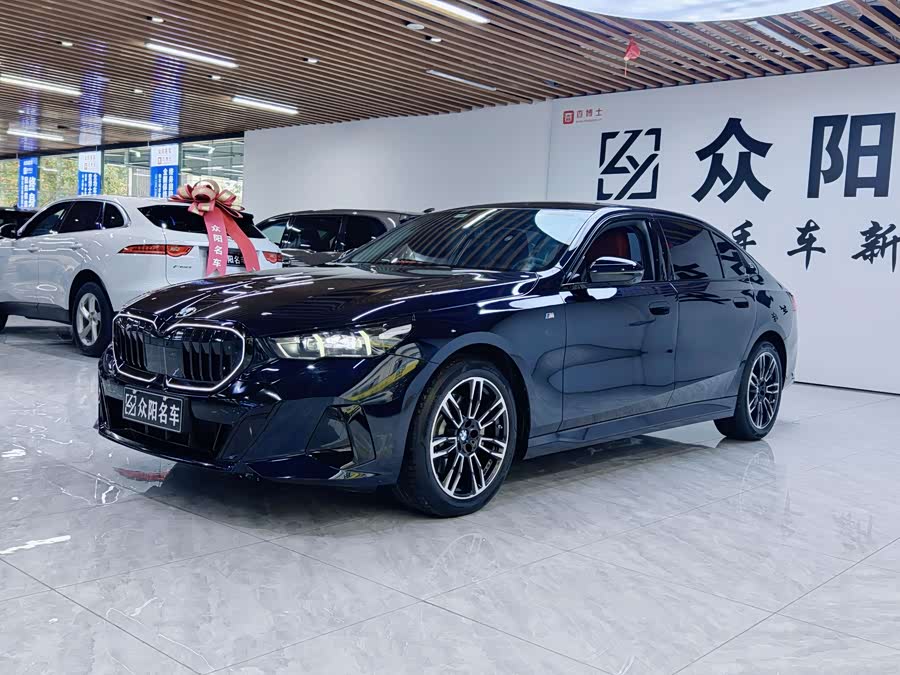 2025 BMW 5 Series 530Li Leading Edition M Sport Package