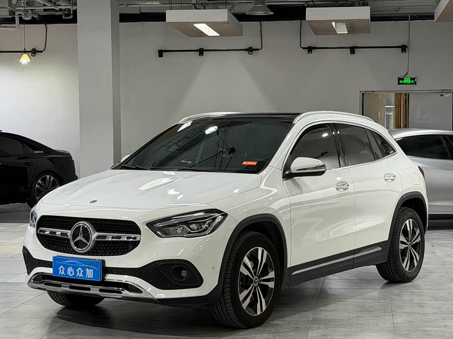 2023 Mercedes-Benz GLA 220