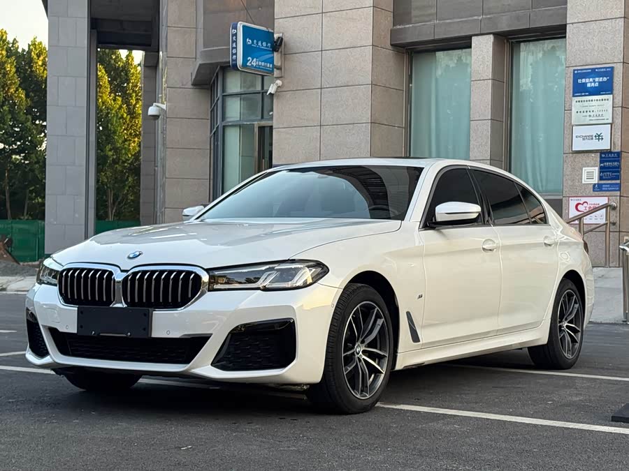 2022 BMW 5 Series 525Li Luxury Package