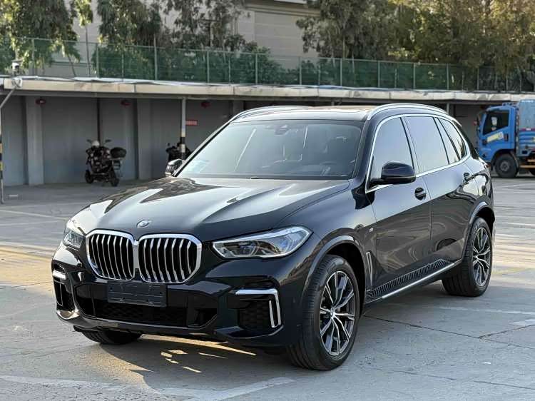BMW X5 2022 xDrive 30Li Luxury M Sport Package