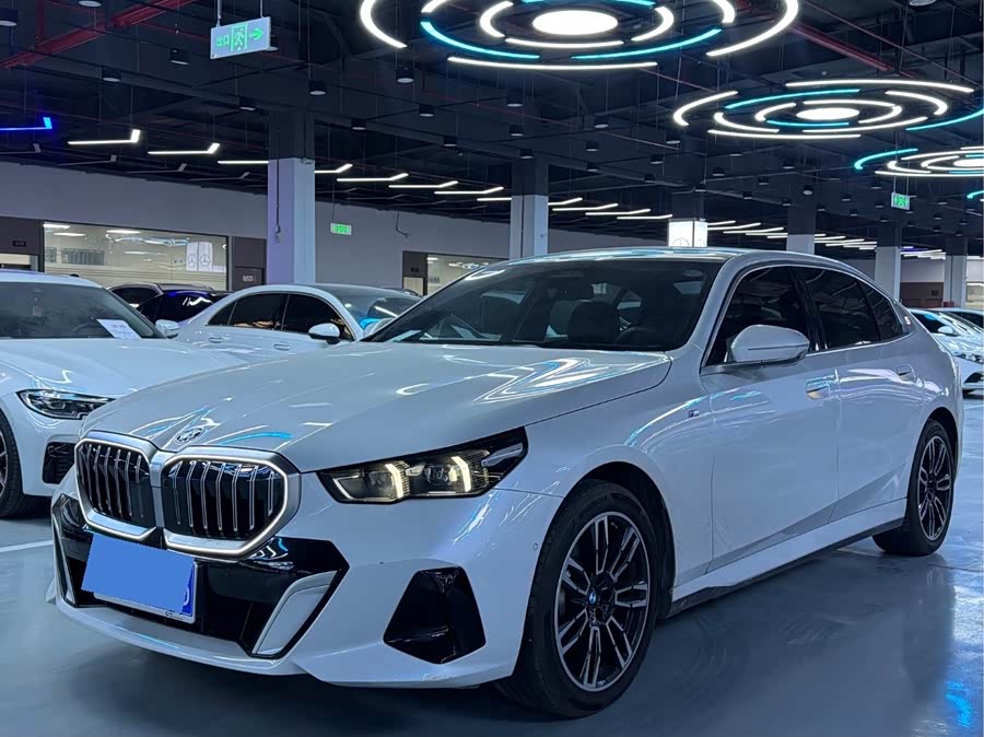 2024 BMW 5 Series 530Li Leading Edition M Sport Package