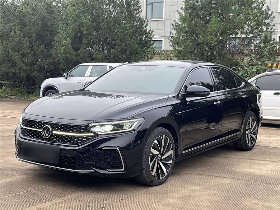 2022 Volkswagen Passat 330TSI Starry Sky Luxury Edition