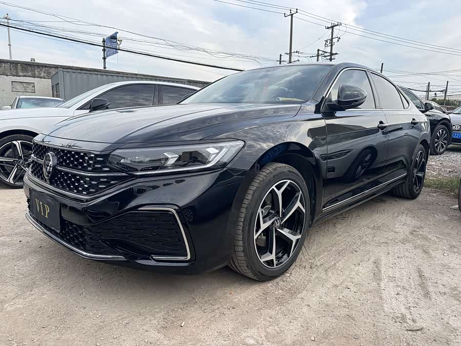 2023 Volkswagen Passat 330TSI Starry Sky Elite Edition