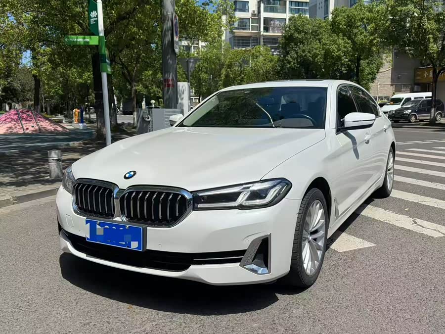 2022 BMW 5 Series 525Li M Sport Package