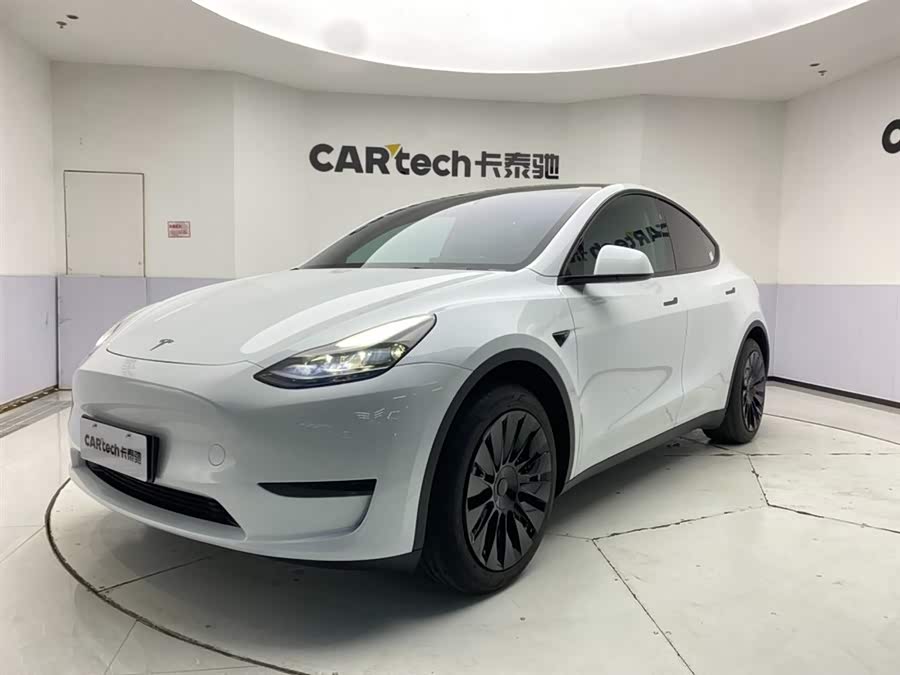 Model Y 2024 Rear-Wheel Drive