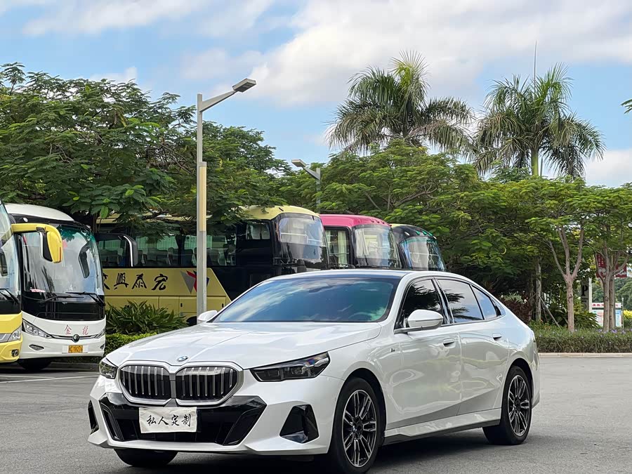 2024 BMW 5 Series 525Li M Sport Package