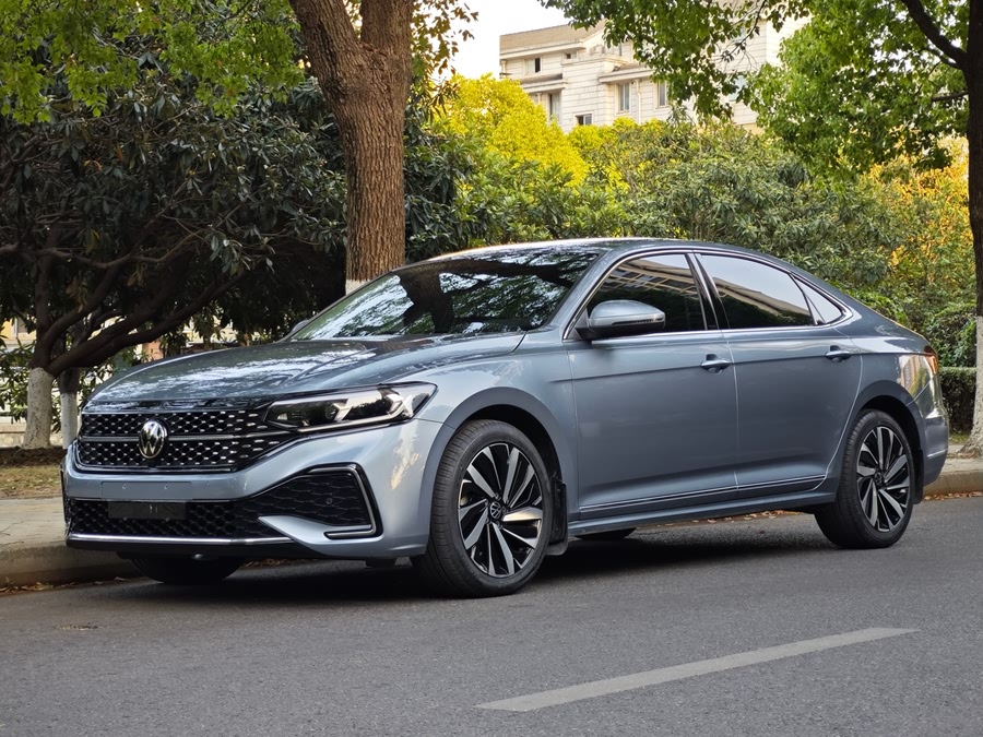 2022 Volkswagen Passat 330TSI Starry Sky Elite Edition