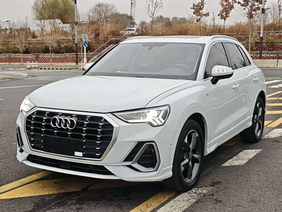Audi Q3 2021 35 TFSI Fashion Dynamic Edition