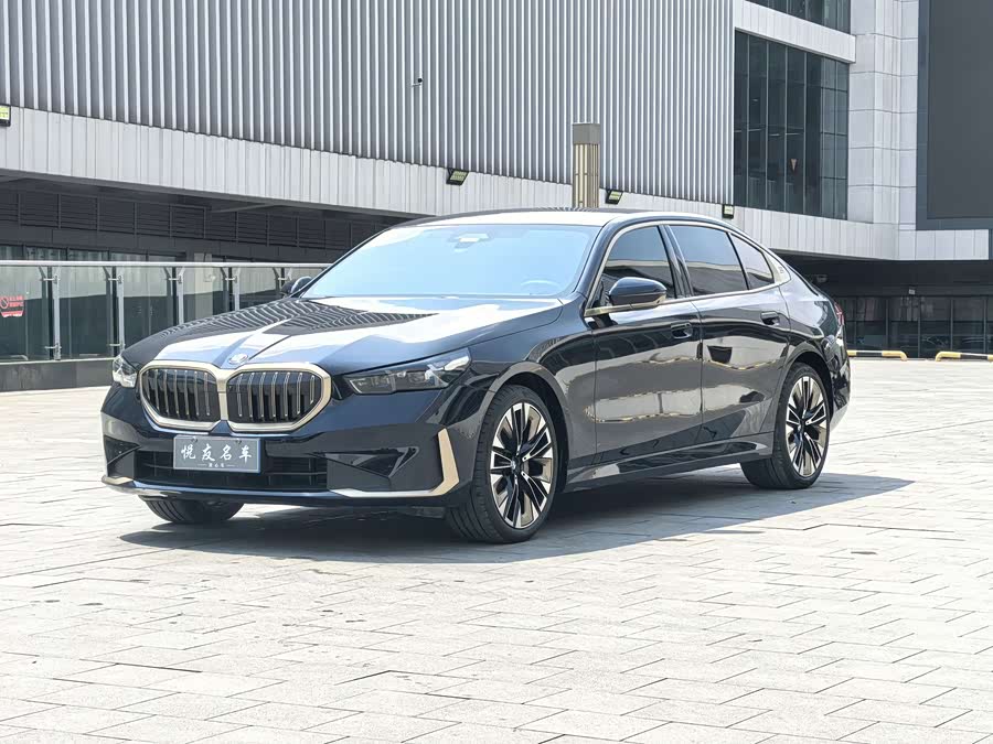 2024 BMW 5 Series 530Li Luxury M Sport Package