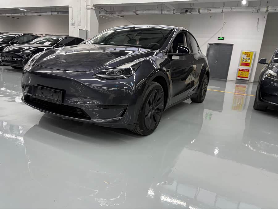 Model Y 2024 Rear-Wheel Drive