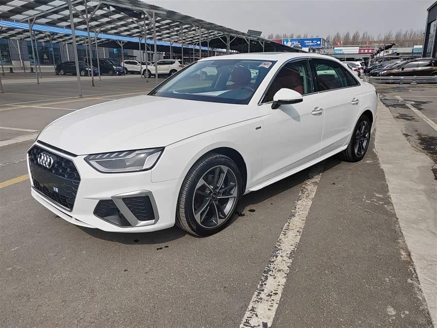 Audi A4L 2022 40 TFSI Fashion Dynamic Edition