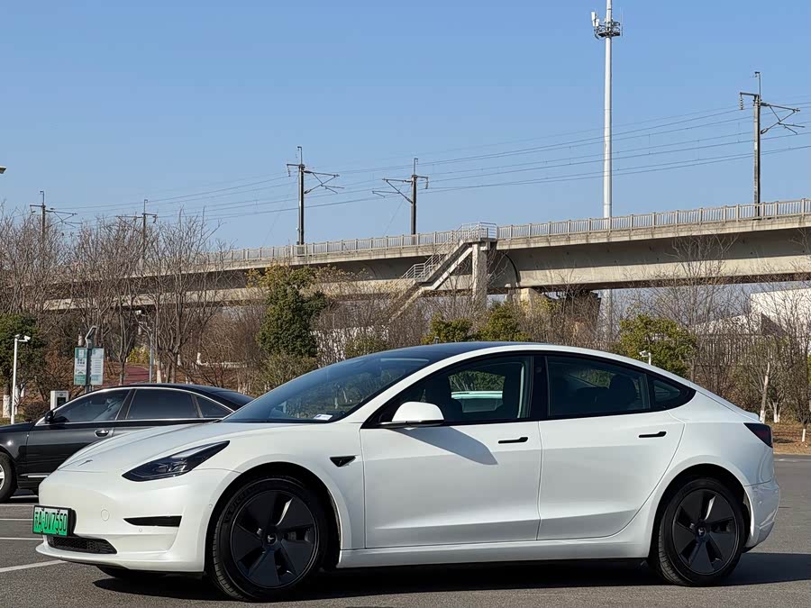 Model 3 2022 Rear-Wheel Drive