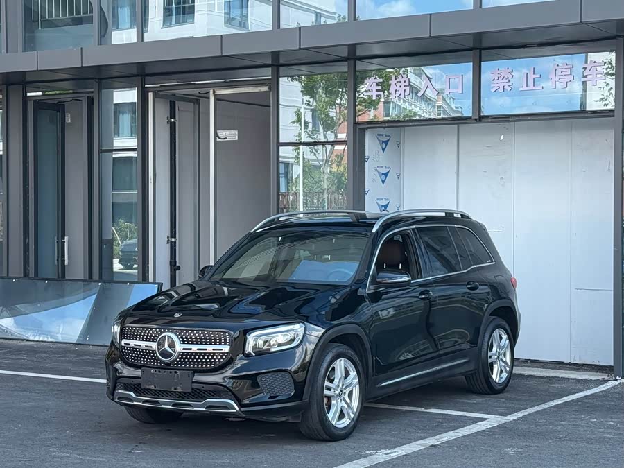 Mercedes-Benz GLB 2022 Facelift II GLB 200 Fashion Model