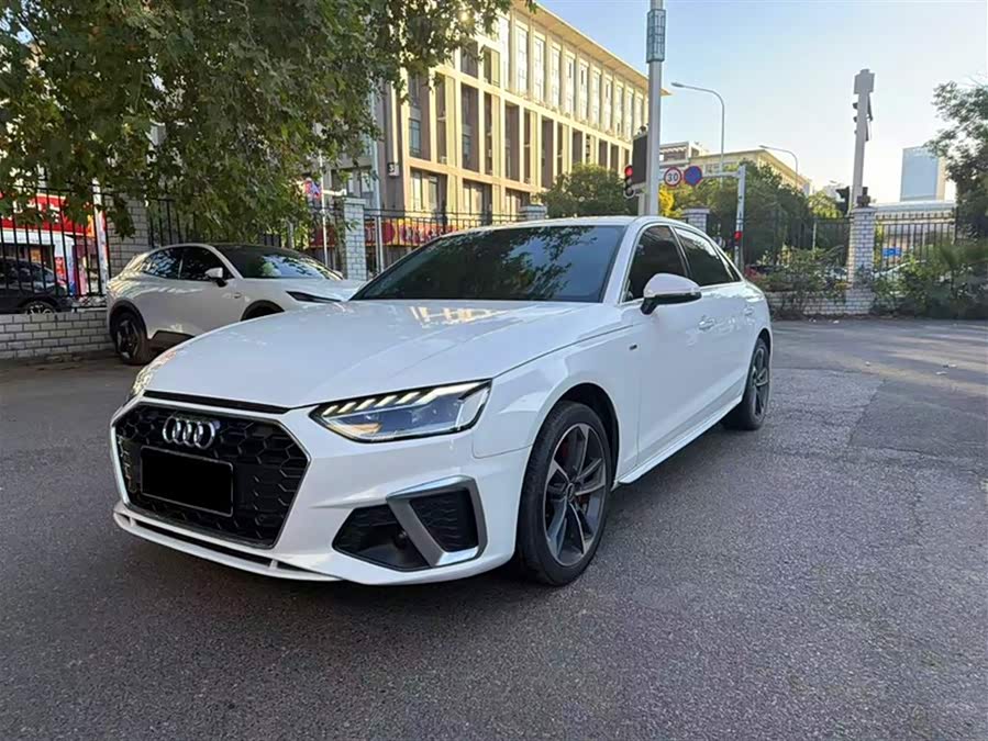 Audi A4L 2022 40 TFSI Fashion Dynamic Edition