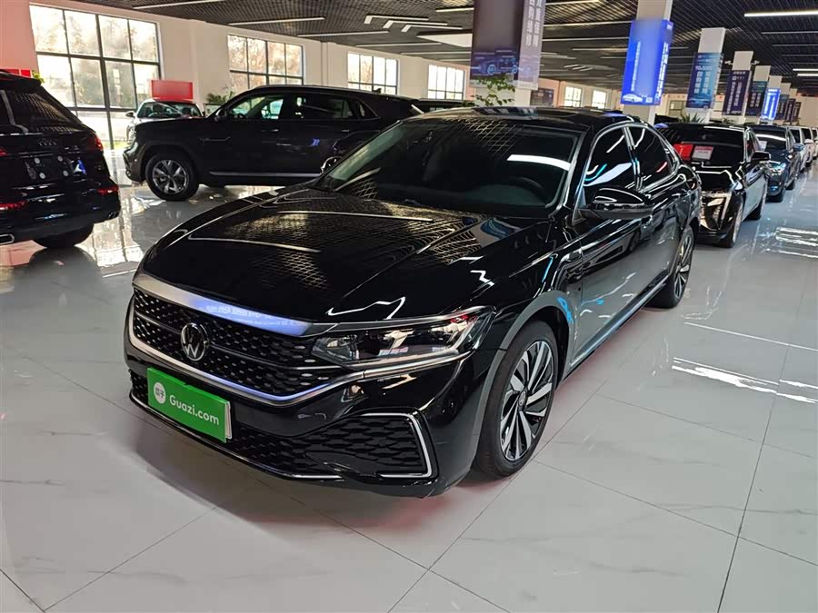 2023 Passat Facelift 330TSI Starry Sky Elite Edition