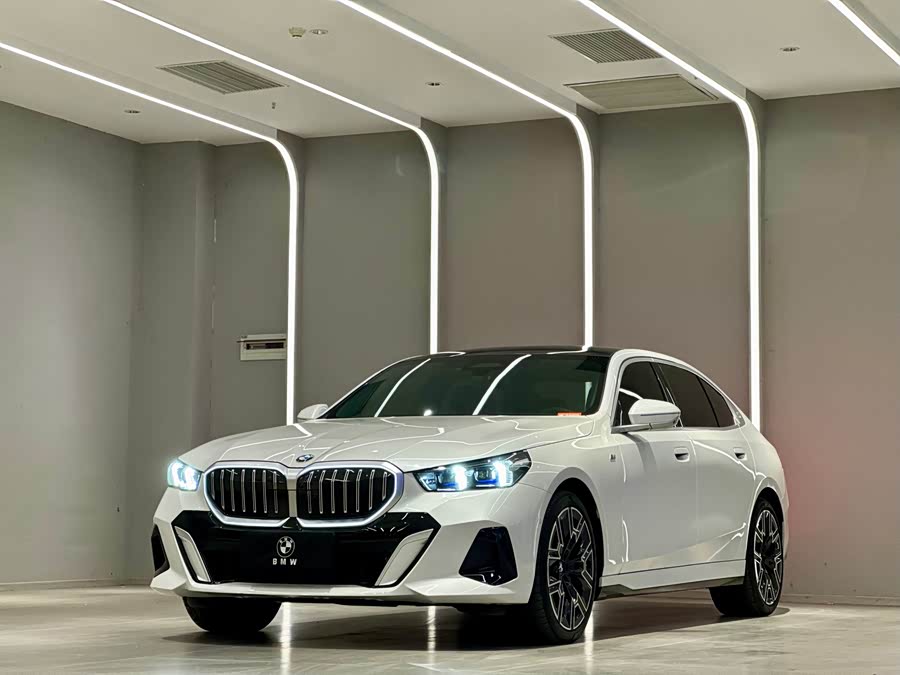 2024 BMW 5 Series 530Li Luxury M Sport Package