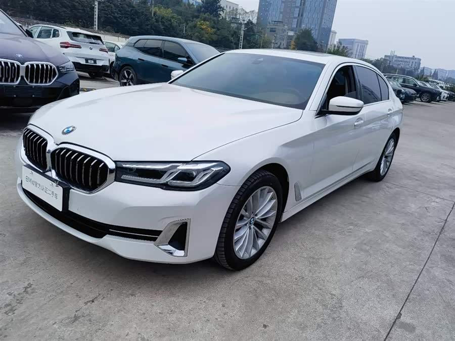 BMW 5 Series 2022 Facelift 2 525Li Luxury Package