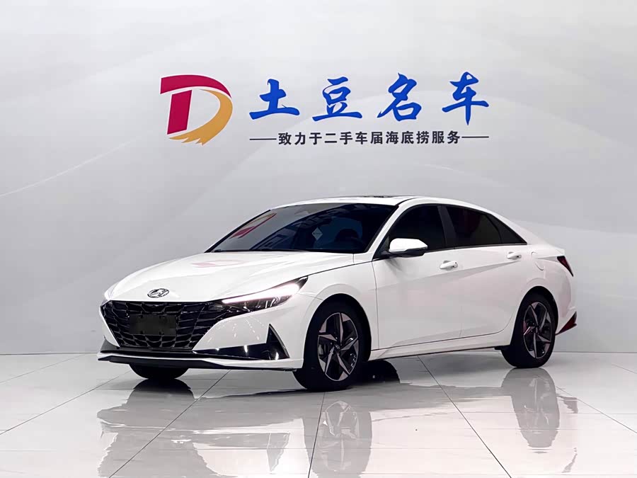 Hyundai Elantra 2022 1.5L CVT LUX Premium Edition