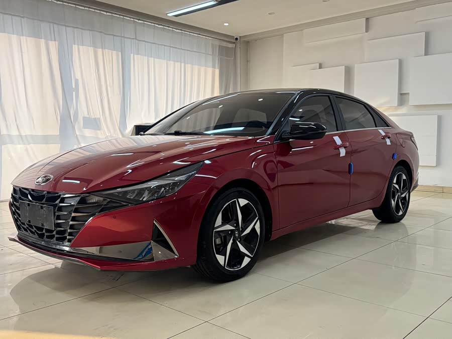 Hyundai Elantra 2021 1.5L CVT LUX Premium Edition