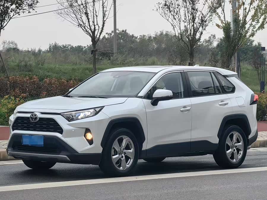 2022 Toyota RAV4 2.0L CVT 2WD Fashion Edition