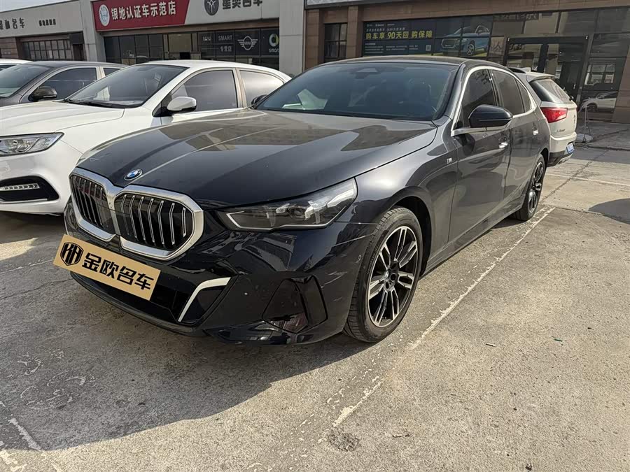 2024 BMW 5 Series 525Li M Sport Package