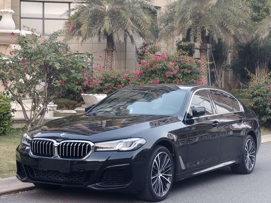2022 BMW 5 Series 530Li Leading Edition M Sport Package