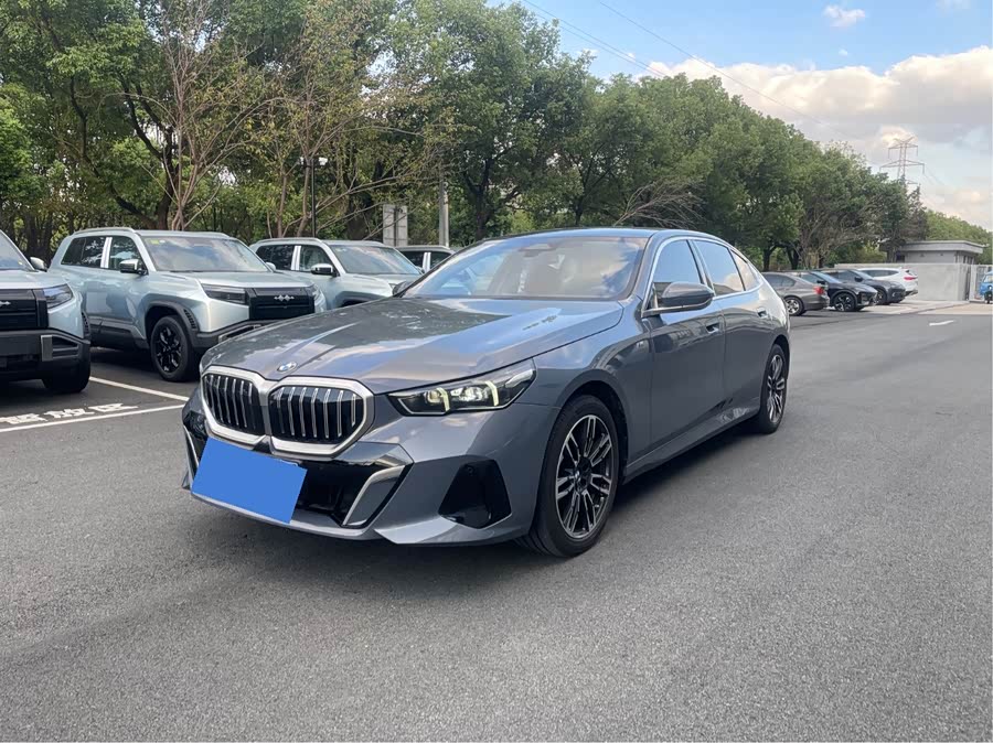 2024 BMW 5 Series 530Li Leading Edition M Sport Package
