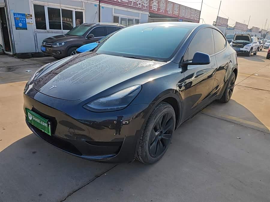 Model Y 2024 Rear-Wheel Drive