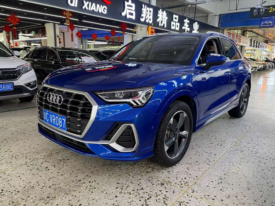 Audi Q3 2022 35 TFSI Fashion Dynamic Edition