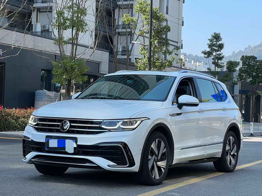 Tiguan L 2023 Facelift 380TSI Automatic 4WD R-Line Flagship Edition 7-Seater