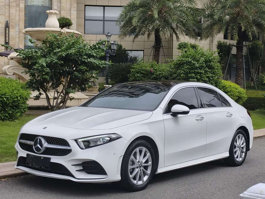 Mercedes-Benz A-Class 2022 A 200 L Sport Sedan Fashion Edition