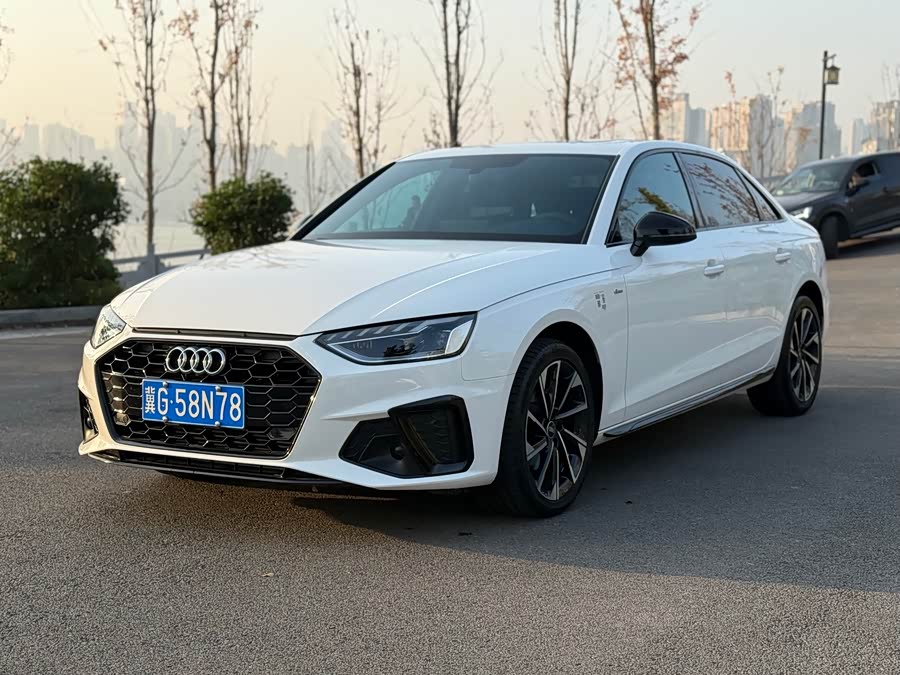 Audi A4L 2023 40 TFSI Luxury Dynamic