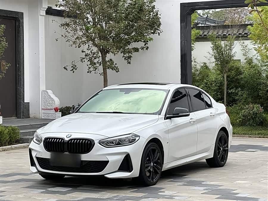 BMW 1 Series 2023 125i M Sport Shadow Edition