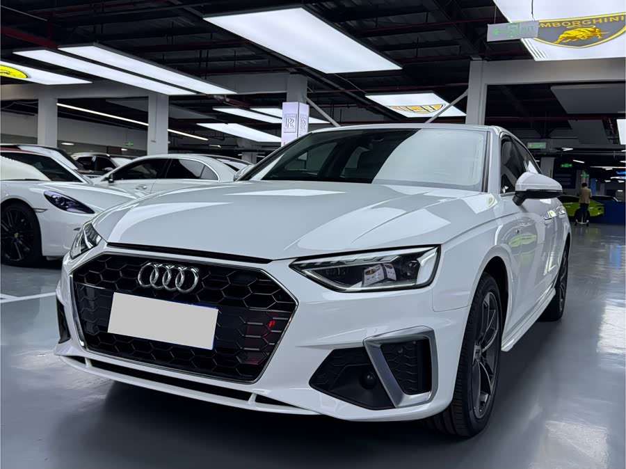 Audi A4L 2022 40 TFSI Fashion Dynamic Edition