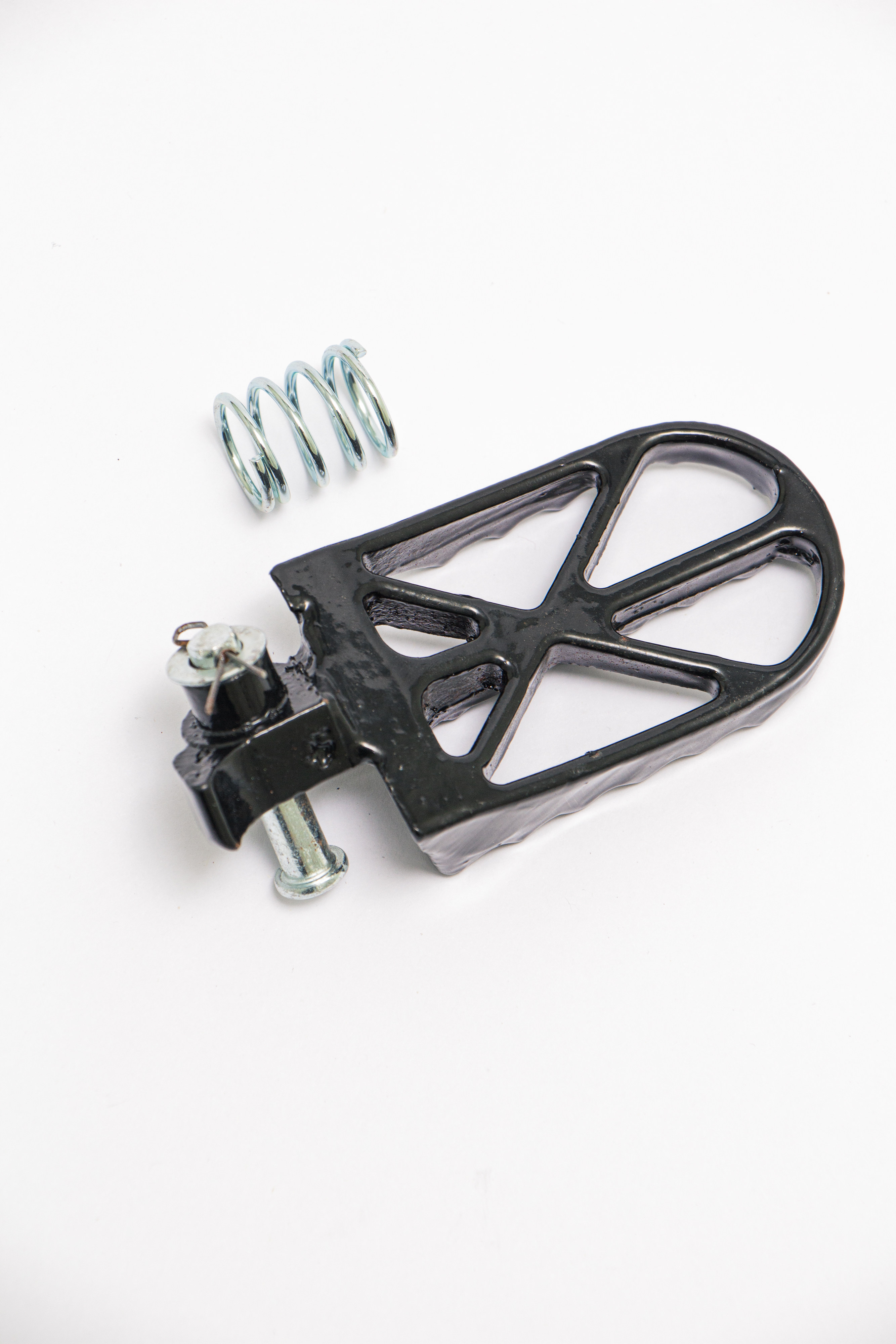 Изображение C2K0090 Подножка правая