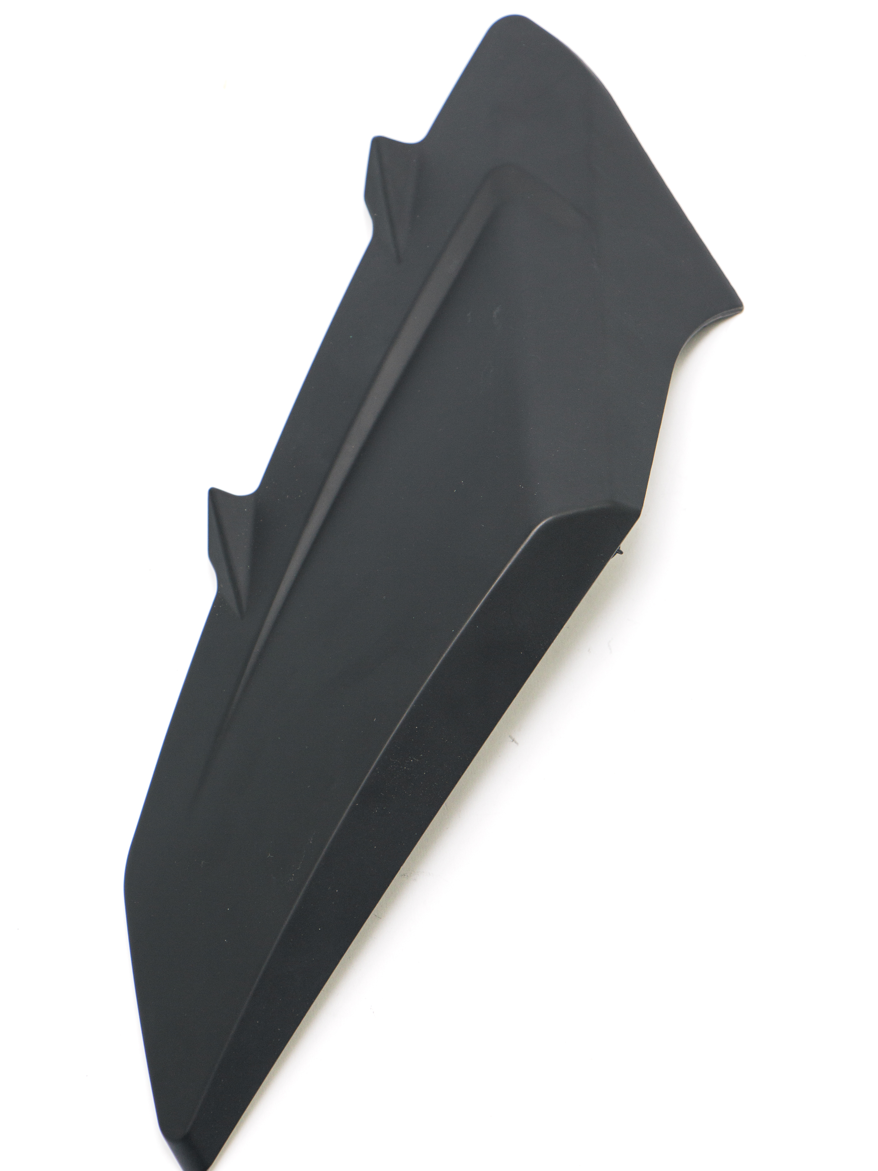 Изображение CMN0083 Облицовка бензобака передняя верхняя правая