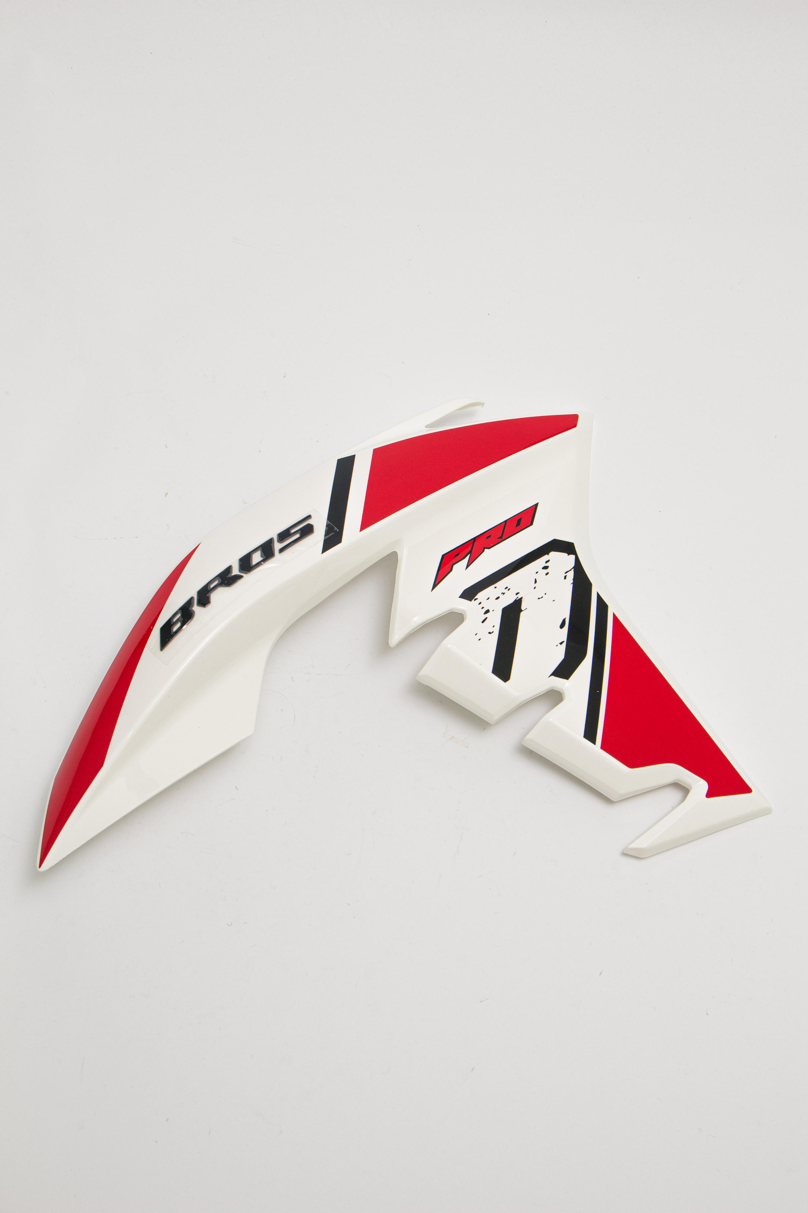 Изображение BRO0039 Облицовка бензобака правая