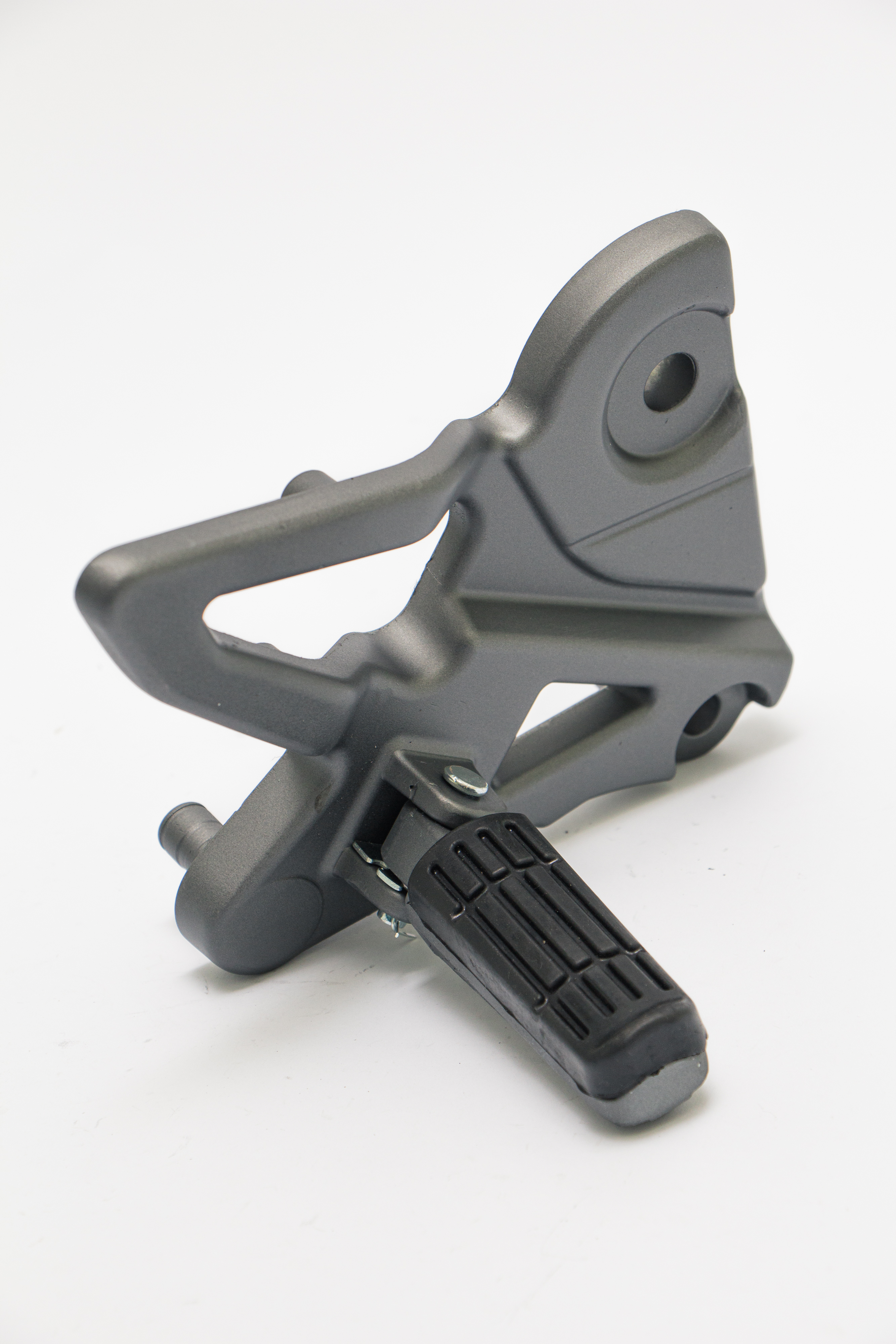 Изображение CMN0025 Подножка водителя правая