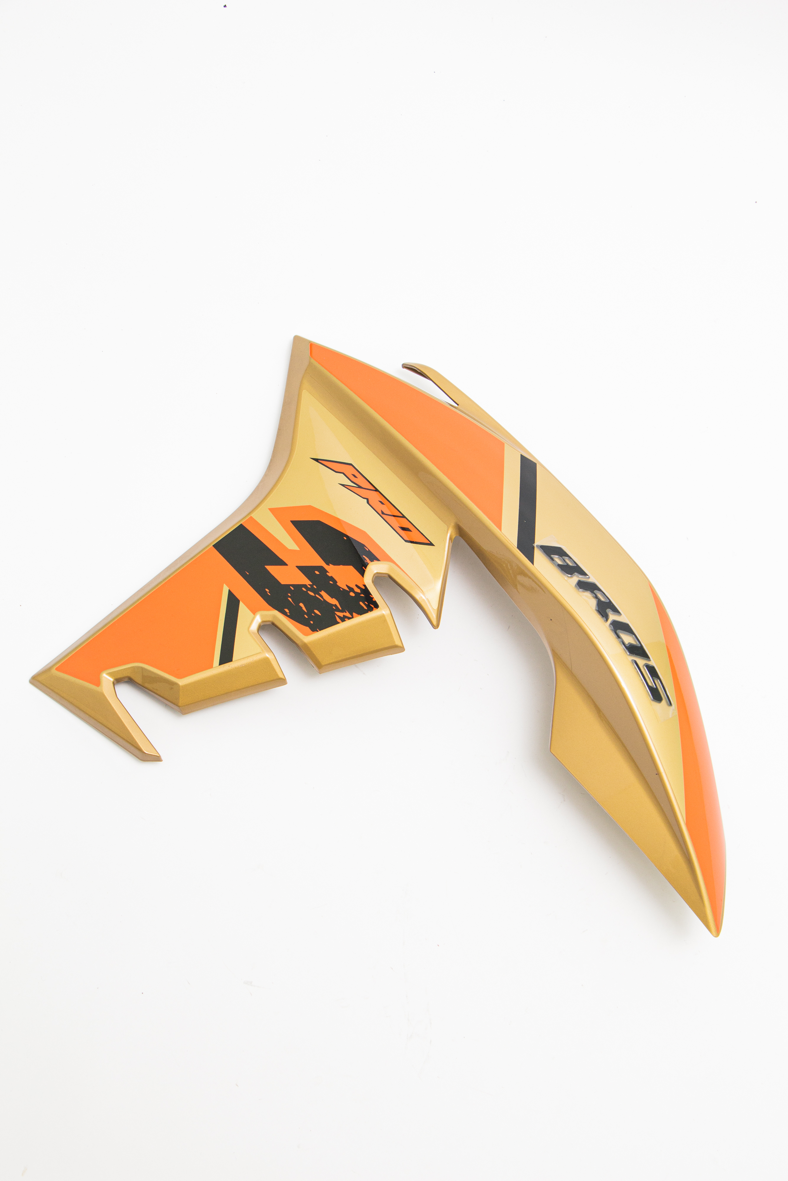 Изображение BRO0038 Облицовка бензобака левая