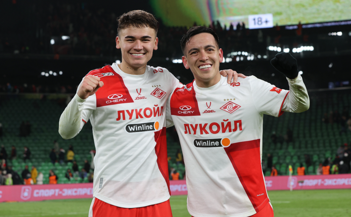 Футболисты  Спартака  Манфред Угальде и Эсекьель Барко (Stupnikov Alexander / spartak.com / Global Look Press)