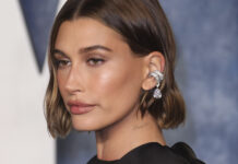 Хейли Бибер помогла с выбором помолвочного кольца для близкой подруги 6d198bc5-a664-458d-97a4-54b4513ac281-67a75b55