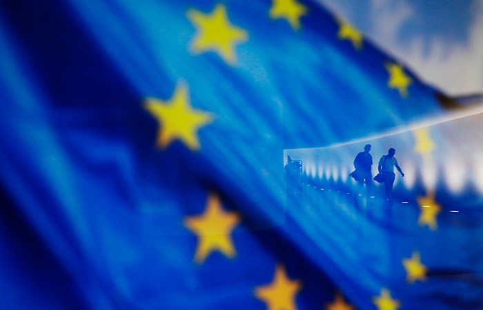 В ЕС обсуждают введение запрета на хранение российской нефти на территории союза